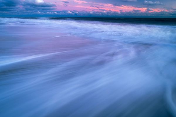 Jaynes Gallery 아티스트의 USA-New Jersey-Cape May National Seashore-Sunrise on ocean shore작품입니다.